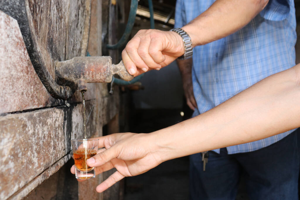 Tipo de cachaça, cachaça super premium servida diramente do tonel de envelhecimento